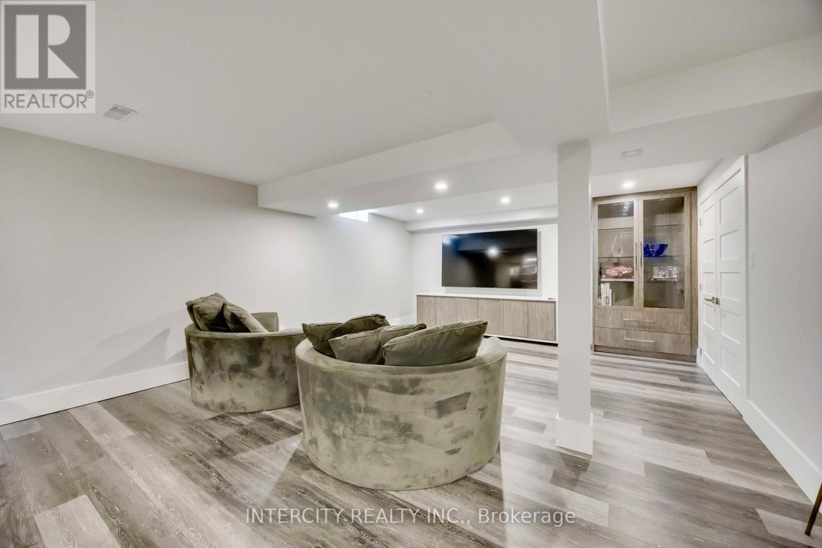 40 Garyscholl Road, Vaughan, Ontario  L4L 1A6 - Photo 33 - N12262050