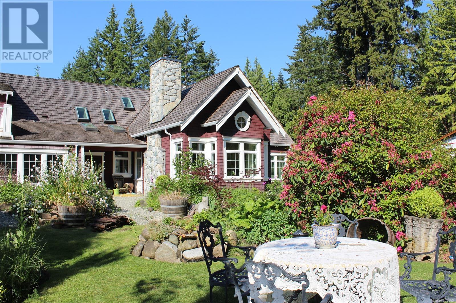 7679 Victor Lane, Fanny Bay, British Columbia  V0R 1W0 - Photo 38 - 1009063