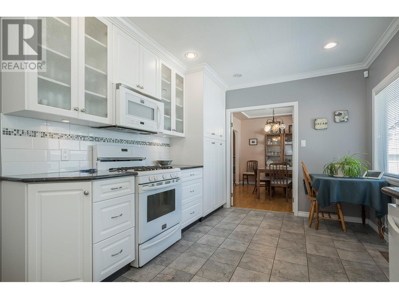 541 Cochrane Avenue, Coquitlam, British Columbia  V3J 2A3 - Photo 16 - R3031817