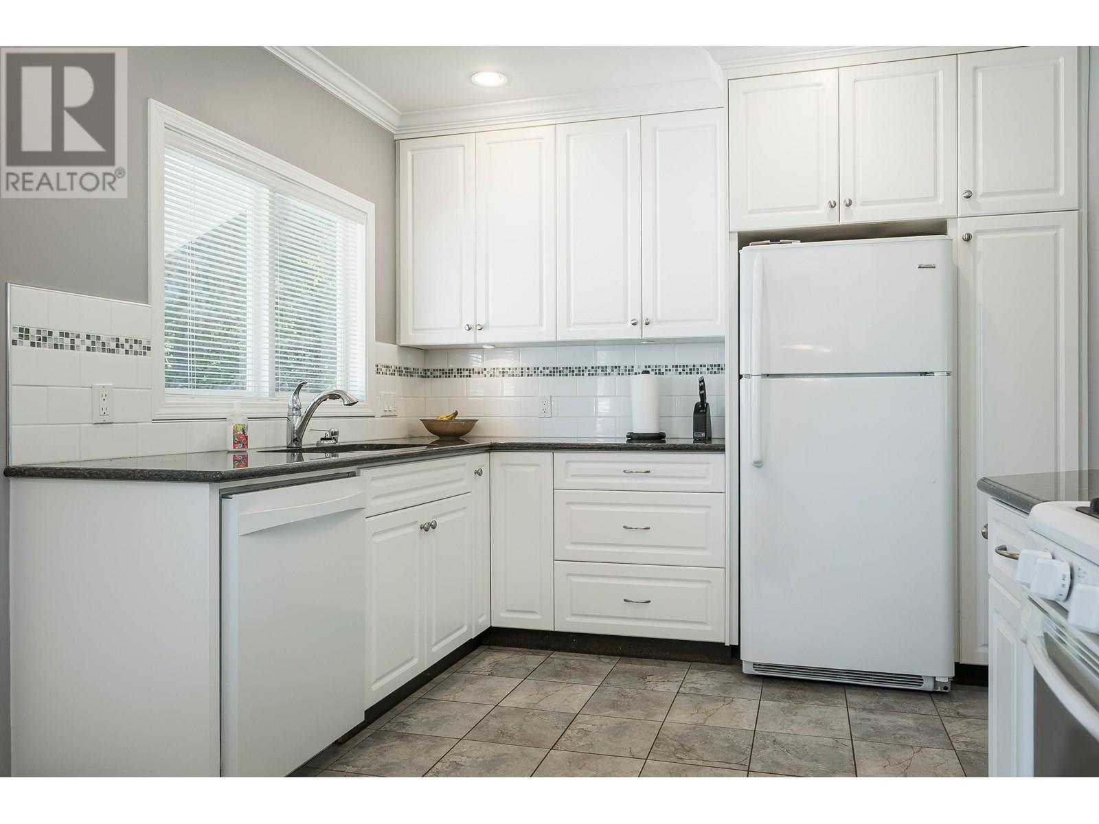 541 Cochrane Avenue, Coquitlam, British Columbia  V3J 2A3 - Photo 15 - R3031817