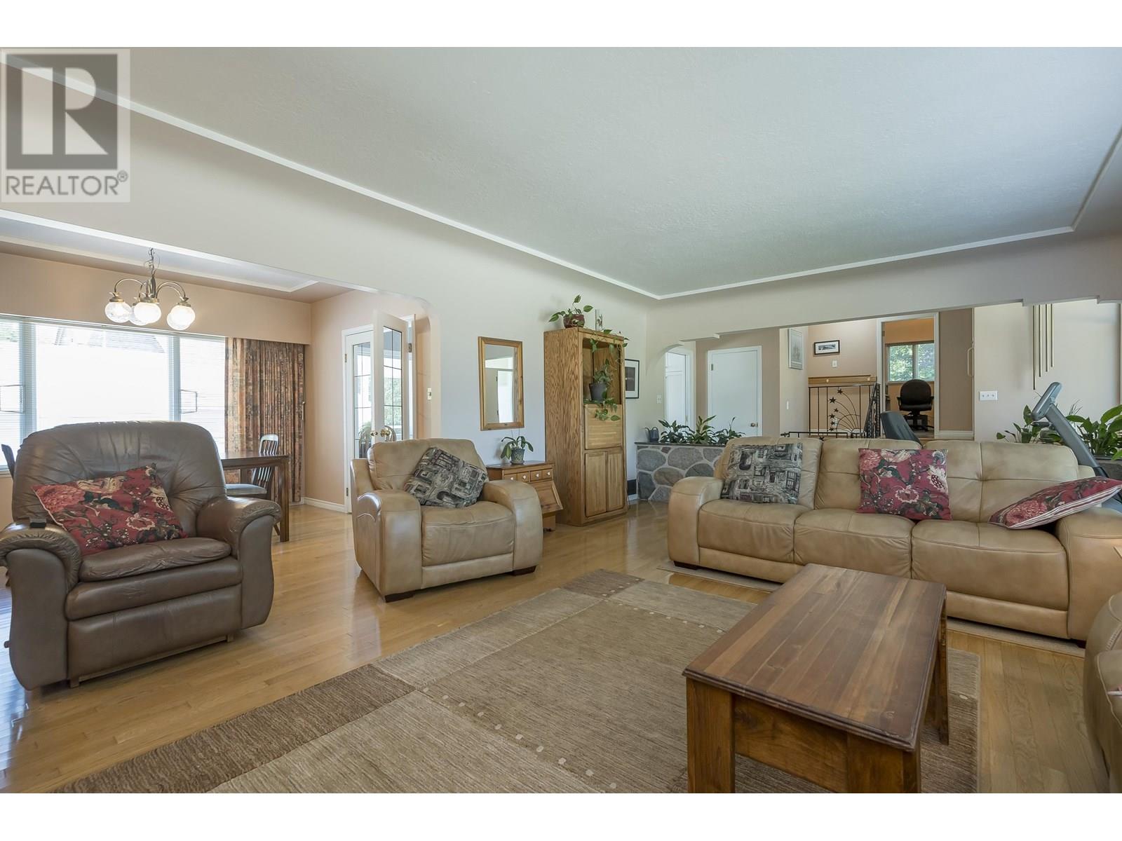 541 Cochrane Avenue, Coquitlam, British Columbia  V3J 2A3 - Photo 11 - R3031817