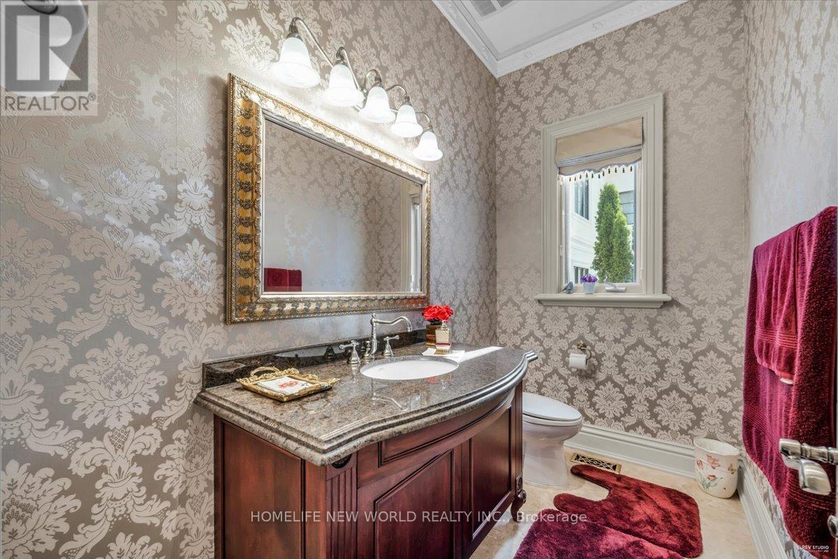 12 Denham Drive, Richmond Hill, Ontario  L4C 6J1 - Photo 32 - N12319615