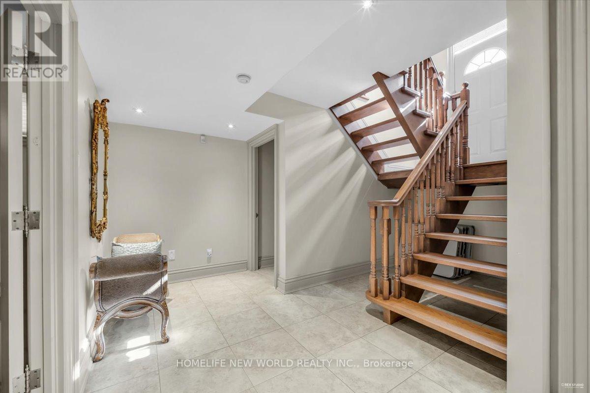 12 Denham Drive, Richmond Hill, Ontario  L4C 6J1 - Photo 40 - N12319615