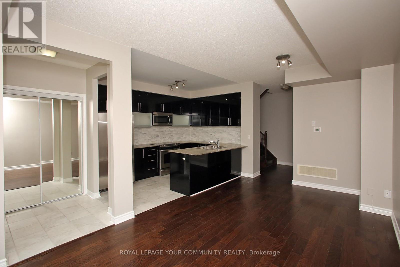 Property at 19 - 7 BRIGHTON PLACE image 3