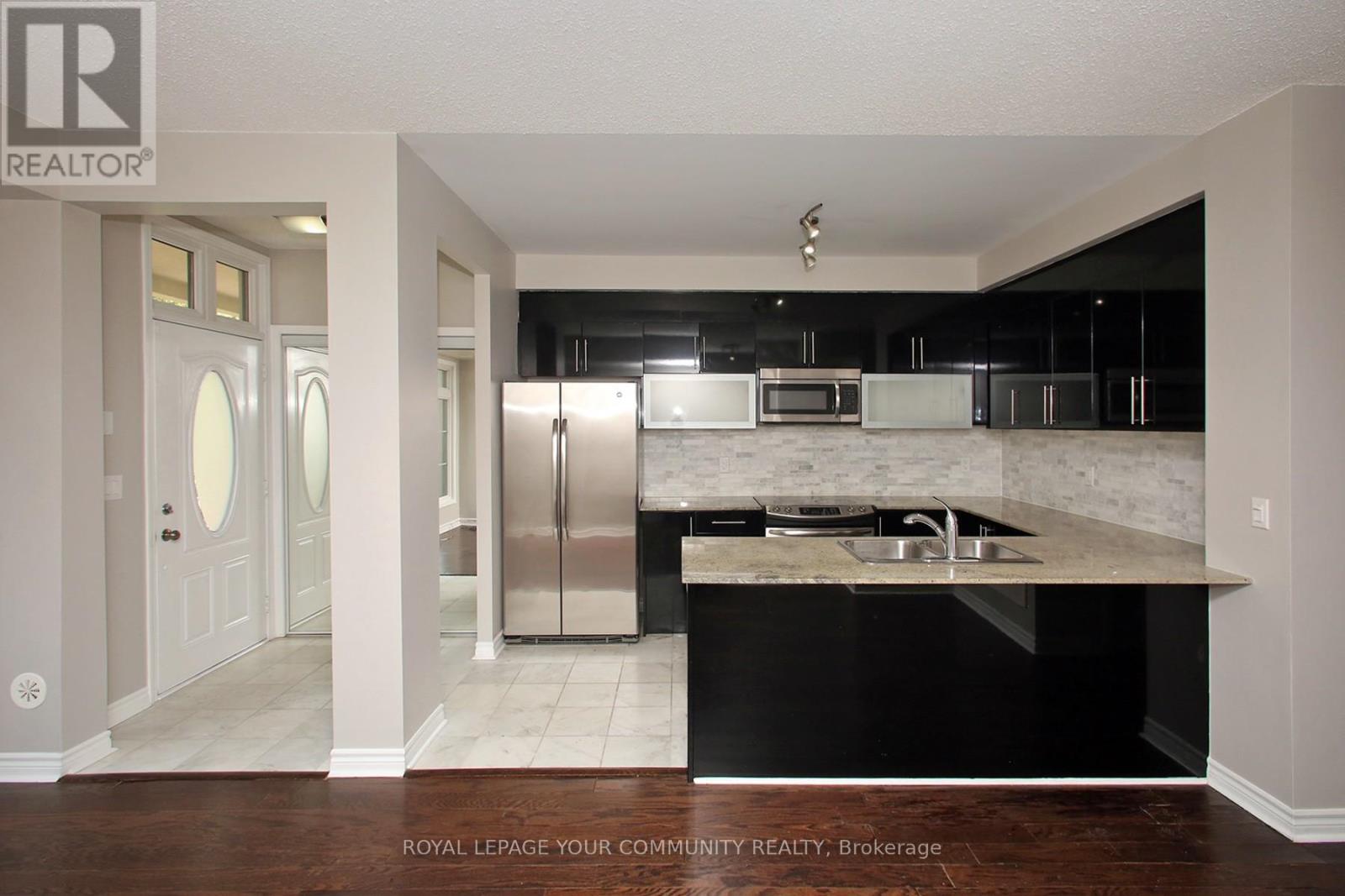 Property at 19 - 7 BRIGHTON PLACE image 5