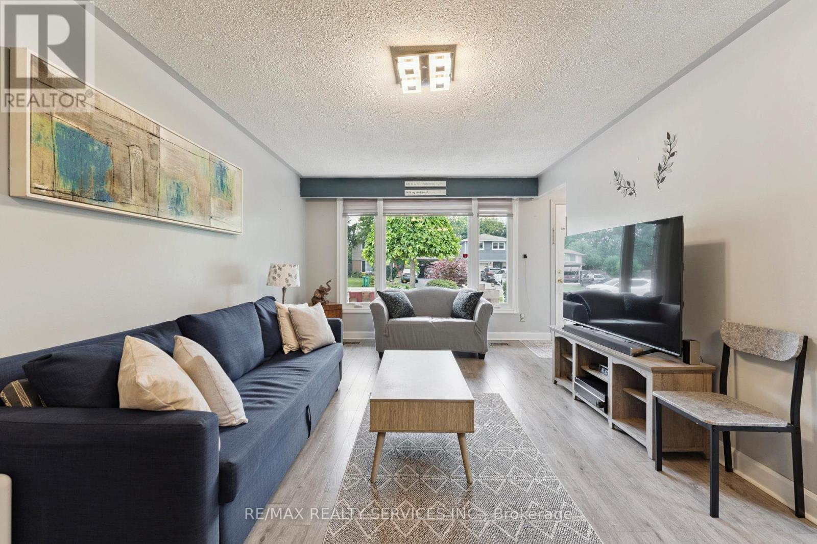 263 Bartley Bull Parkway, Brampton (Brampton East), Ontario  L6W 2L2 - Photo 7 - W12319624
