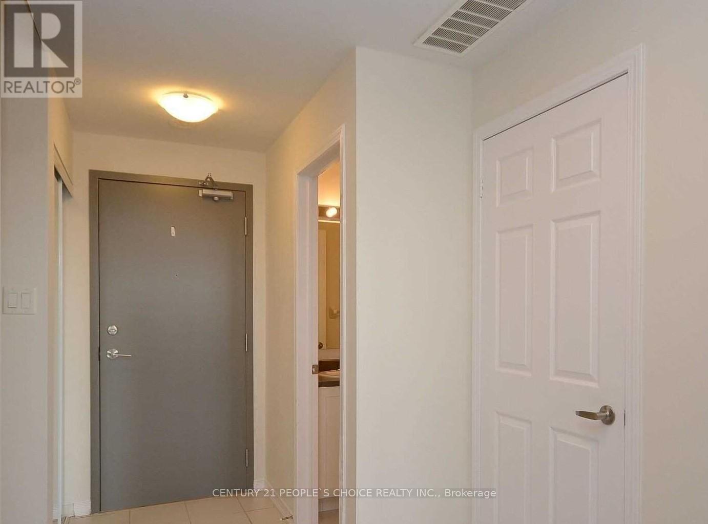 309 - 54 Sky Harbour Drive, Brampton, Ontario  L7A 0A1 - Photo 7 - W12319636