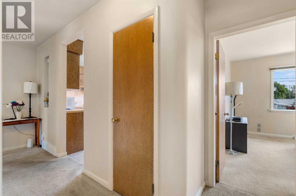 2140 Halifax Crescent Nw, Calgary, Alberta  T2M 4C7 - Photo 23 - A2244819