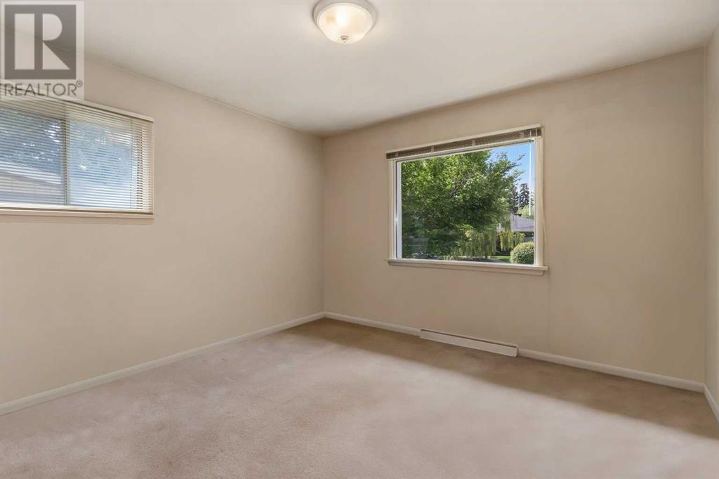 2140 Halifax Crescent Nw, Calgary, Alberta  T2M 4C7 - Photo 18 - A2244819