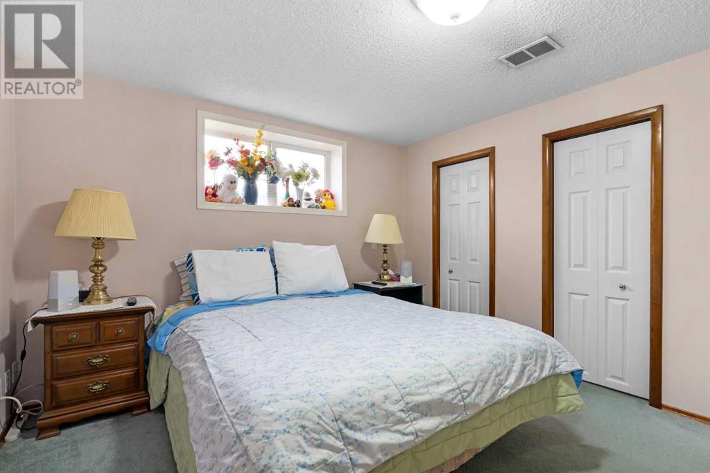 2140 Halifax Crescent Nw, Calgary, Alberta  T2M 4C7 - Photo 37 - A2244819