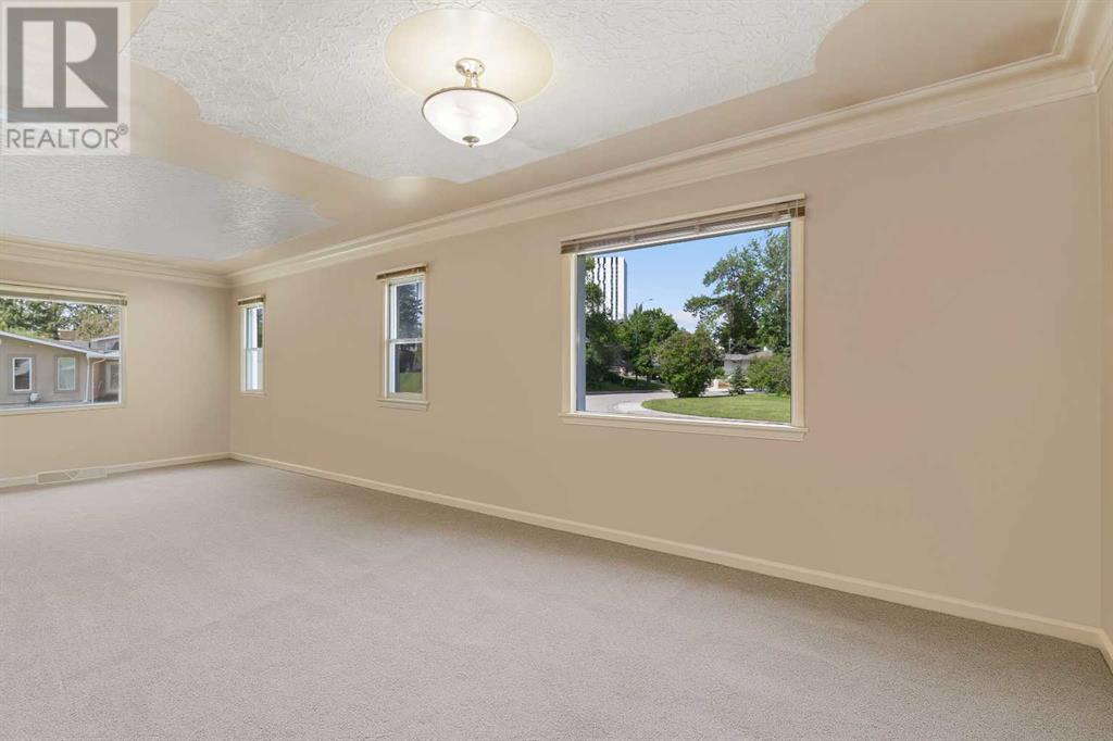 2140 Halifax Crescent Nw, Calgary, Alberta  T2M 4C7 - Photo 17 - A2244819
