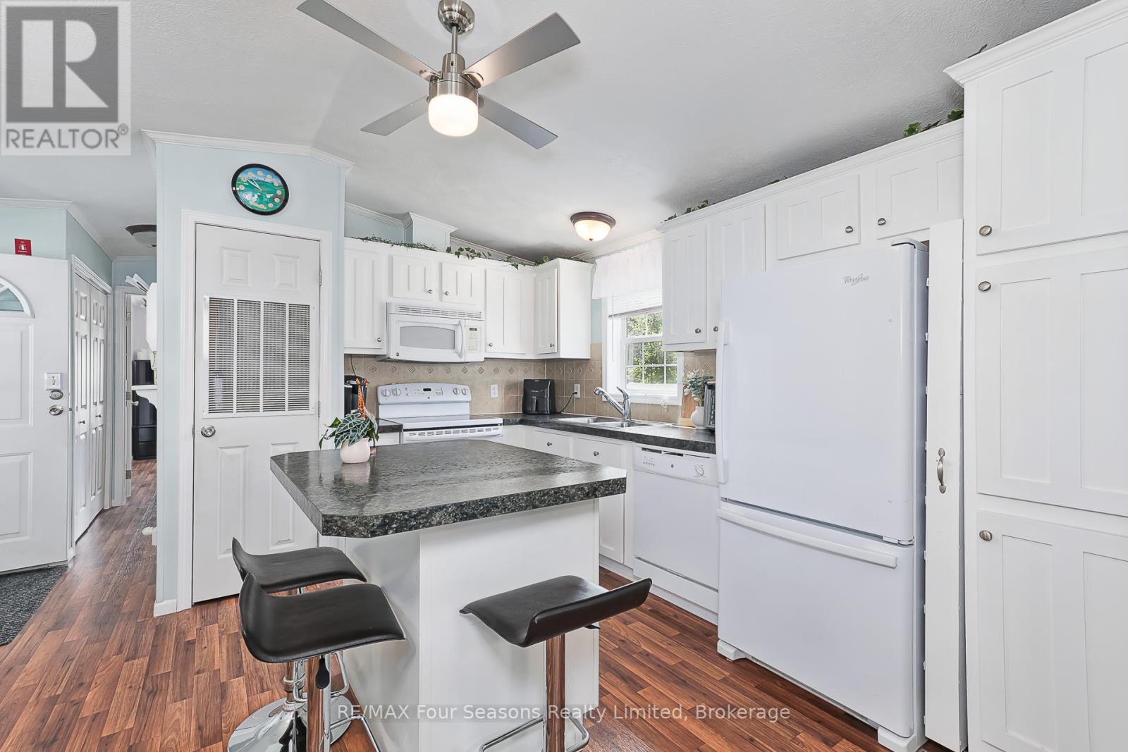 7 Allen Drive S, Wasaga Beach, Ontario  L9Z 1K5 - Photo 22 - S12319827