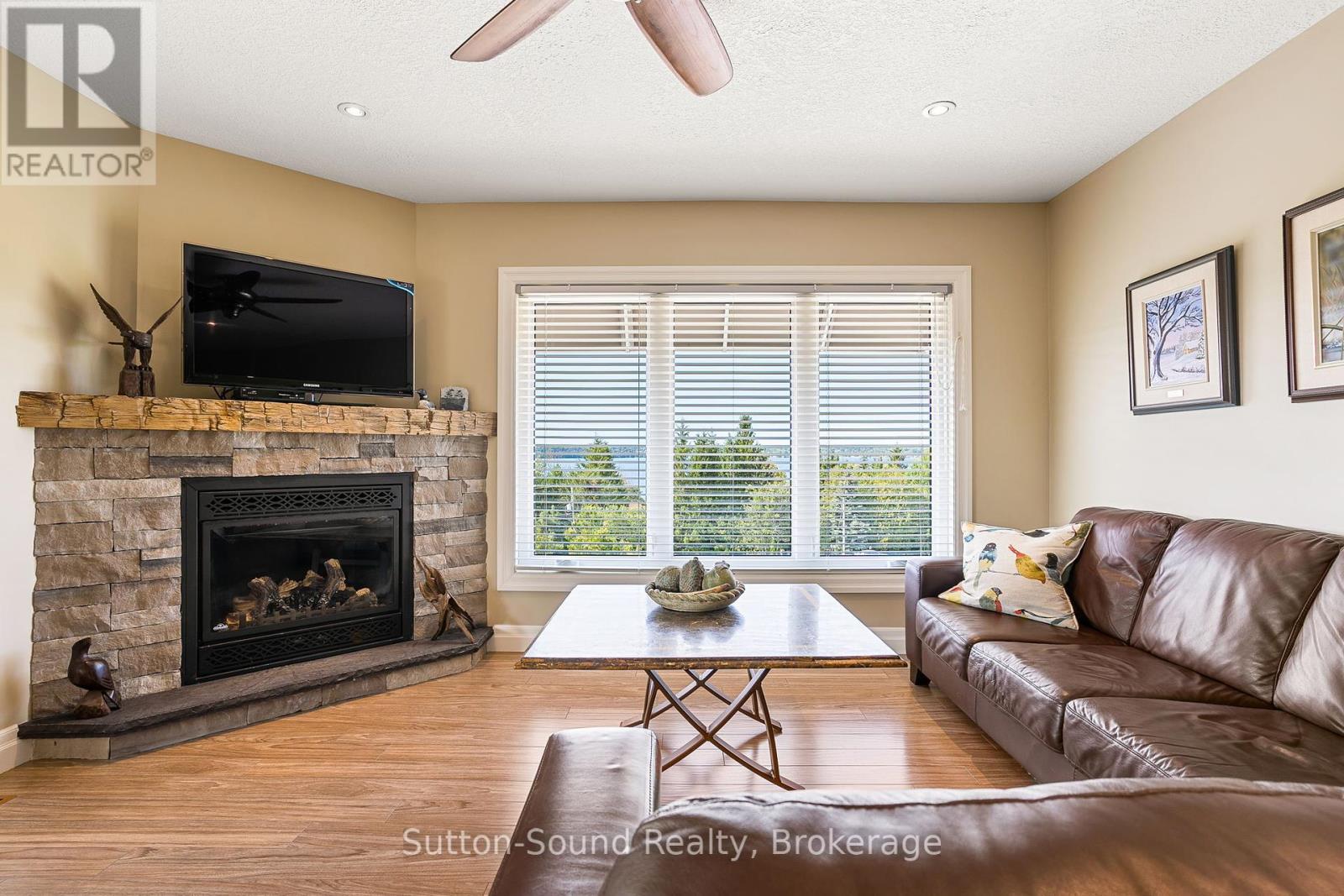 110 Sunset Boulevard, Georgian Bluffs, Ontario  N0H 2T0 - Photo 22 - X12049217