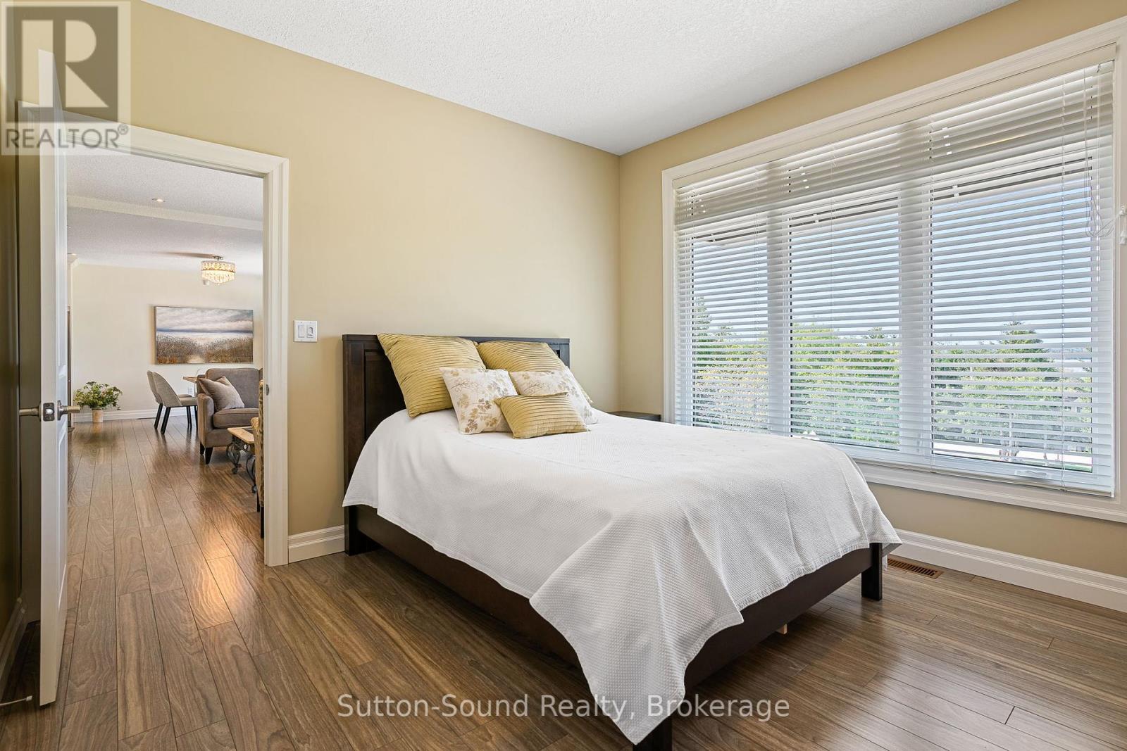 110 Sunset Boulevard, Georgian Bluffs, Ontario  N0H 2T0 - Photo 19 - X12049217