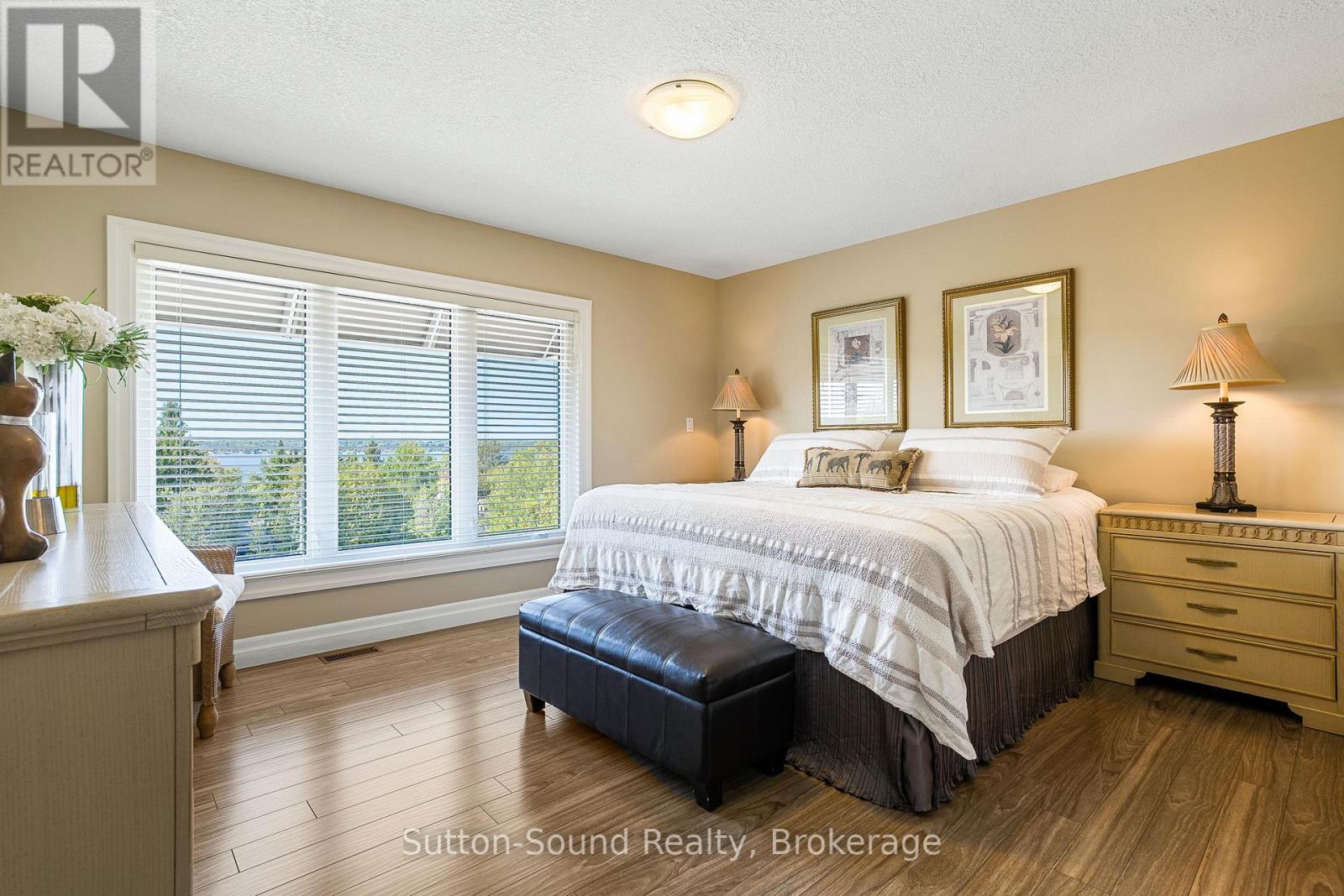 110 Sunset Boulevard, Georgian Bluffs, Ontario  N0H 2T0 - Photo 32 - X12049217