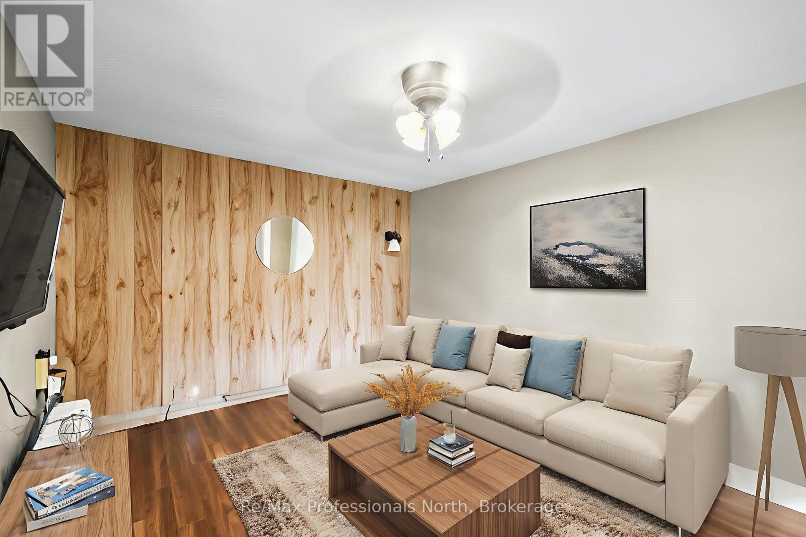 Property at 450 MARY STREET N image 5