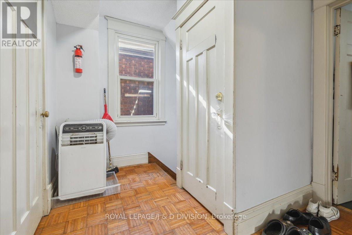 Ave S - 59 Paisley Avenue S, Hamilton, Ontario  L8S 1V2 - Photo 14 - X12319608
