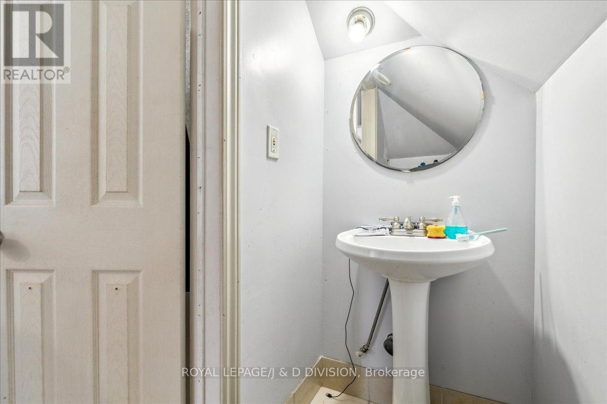 Ave S - 59 Paisley Avenue S, Hamilton, Ontario  L8S 1V2 - Photo 26 - X12319608