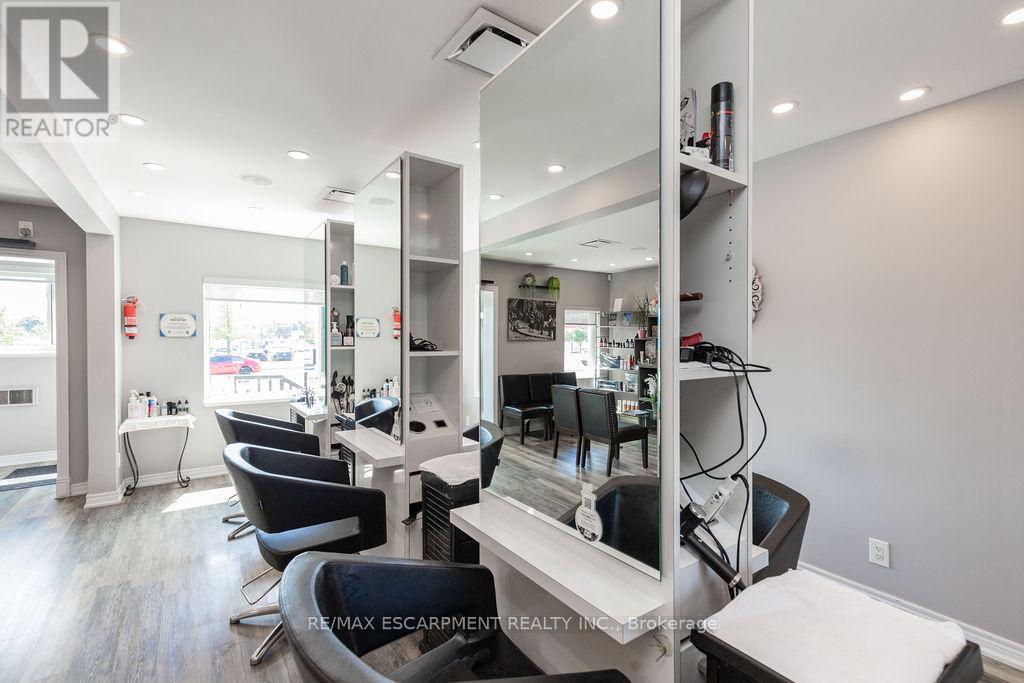 664 Upper James Street, Hamilton, Ontario L9C 2Z3 - Photo 35 - X12319611