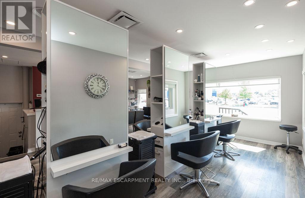 664 Upper James Street, Hamilton, Ontario L9C 2Z3 - Photo 36 - X12319611