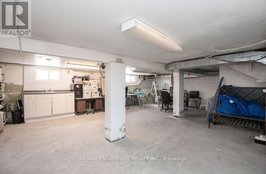 664 Upper James Street, Hamilton, Ontario L9C 2Z3 - Photo 46 - X12319611