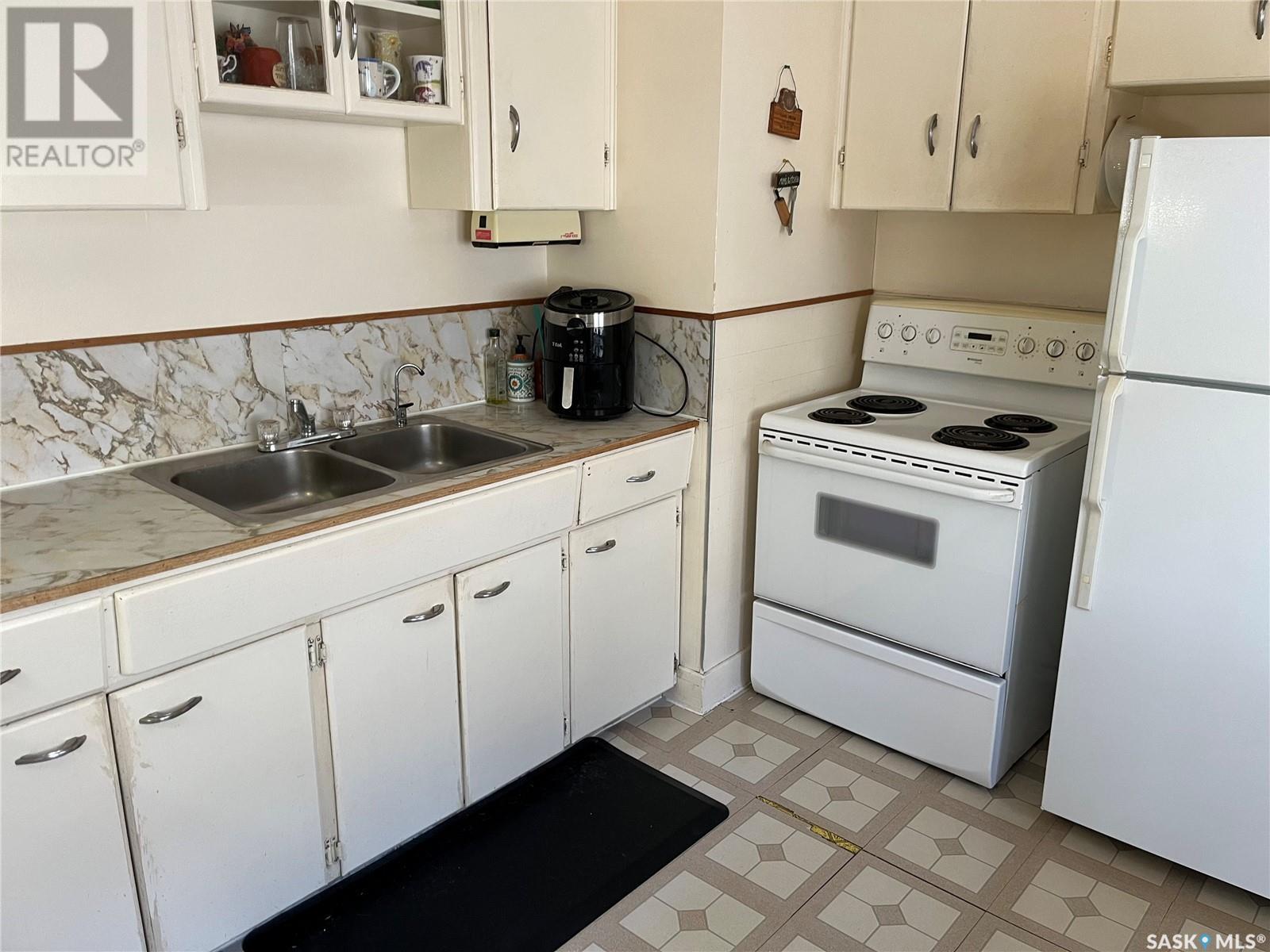 1931 Reynolds Street, Regina, Saskatchewan  S4N 3M6 - Photo 3 - SK014420