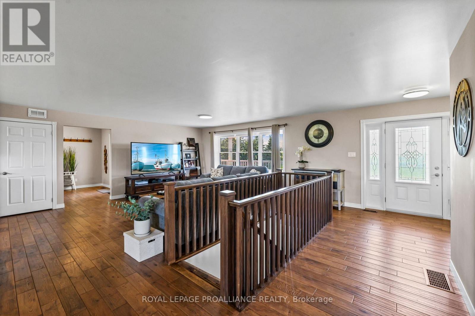 1526 County Road 2, Otonabee-South Monaghan, Ontario  K0L 1B0 - Photo 9 - X12319754