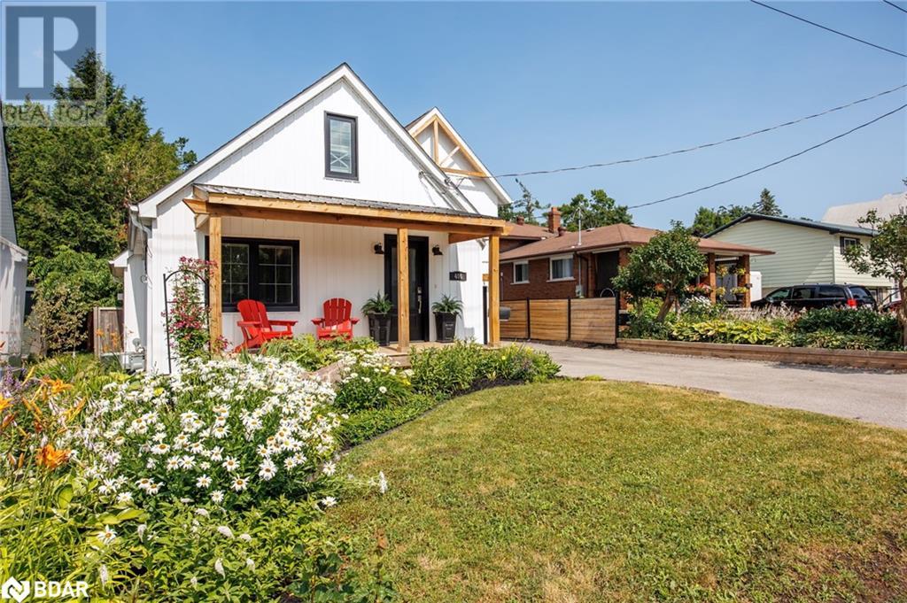 Property at 406 PETER Street N image 3