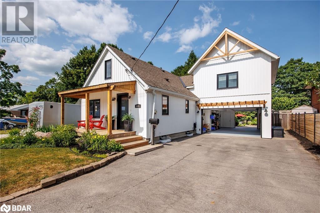 Property at 406 PETER Street N image 2