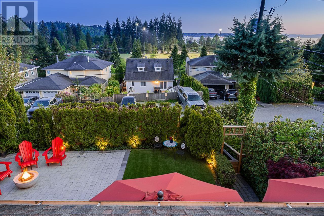 Property at 1075 ESPLANADE AVENUE image 2