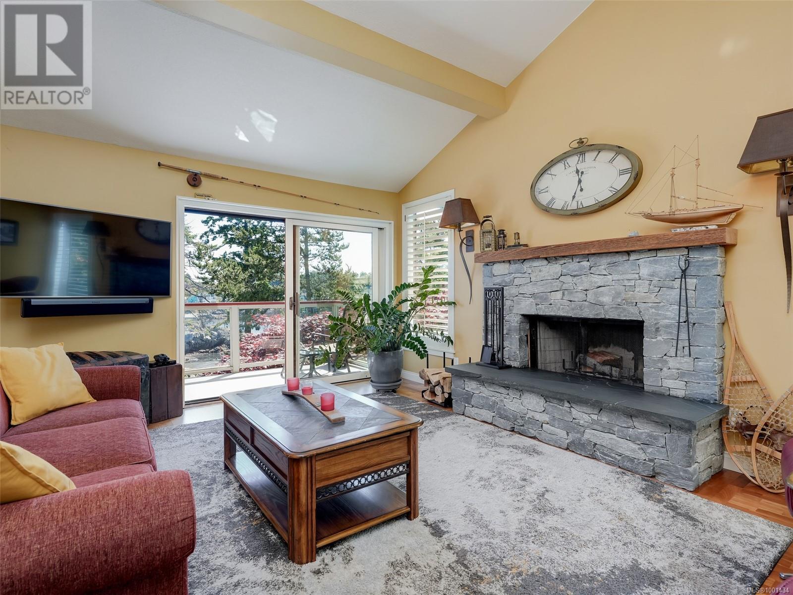 Property at 442 Grafton St image 2
