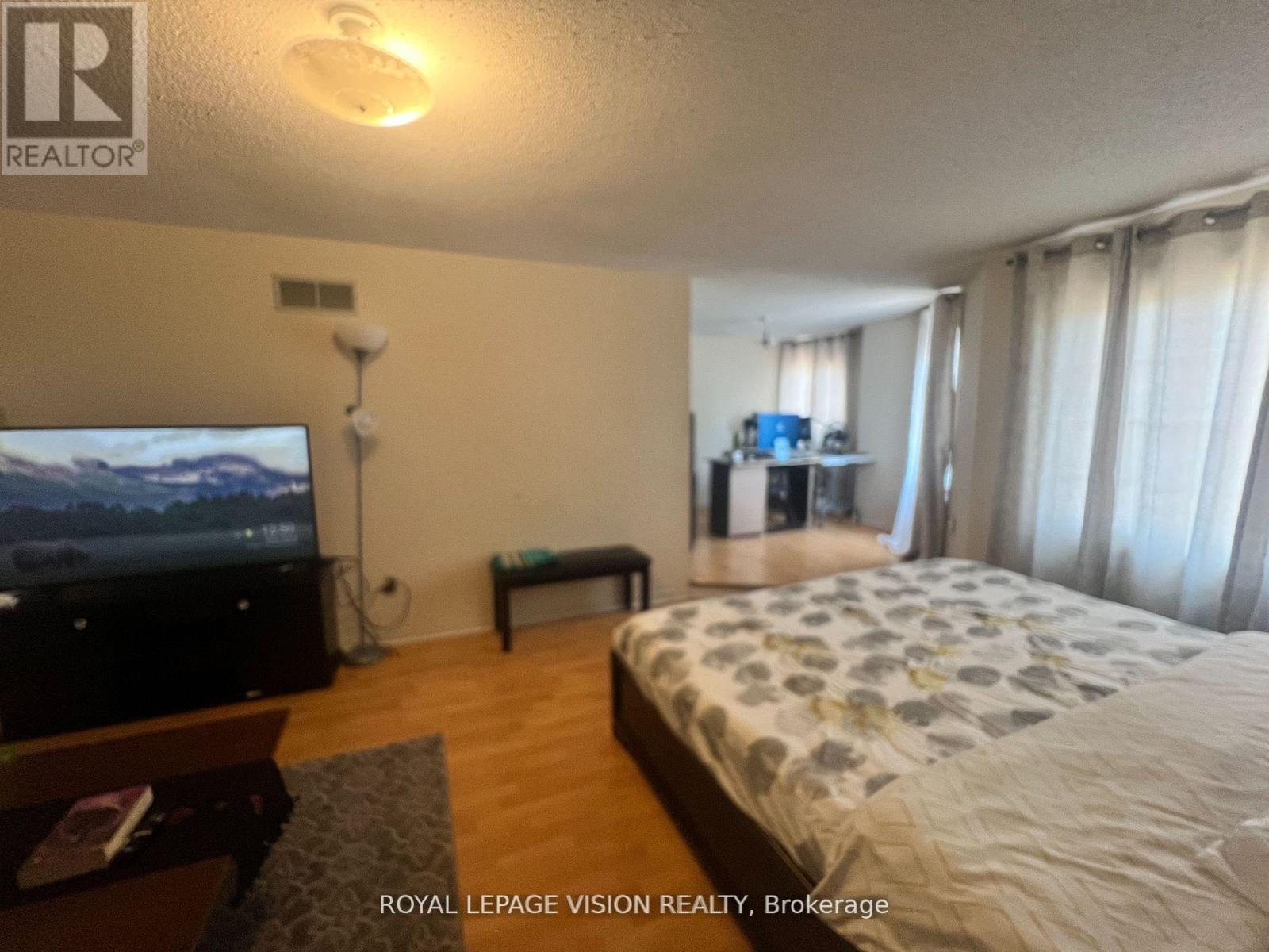 Upper - 2 Glenheather Terrace, Toronto, Ontario  M1B 5H3 - Photo 15 - E12319748