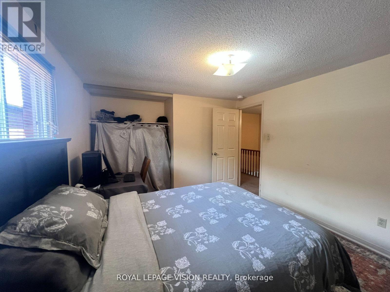 Upper - 2 Glenheather Terrace, Toronto, Ontario  M1B 5H3 - Photo 24 - E12319748
