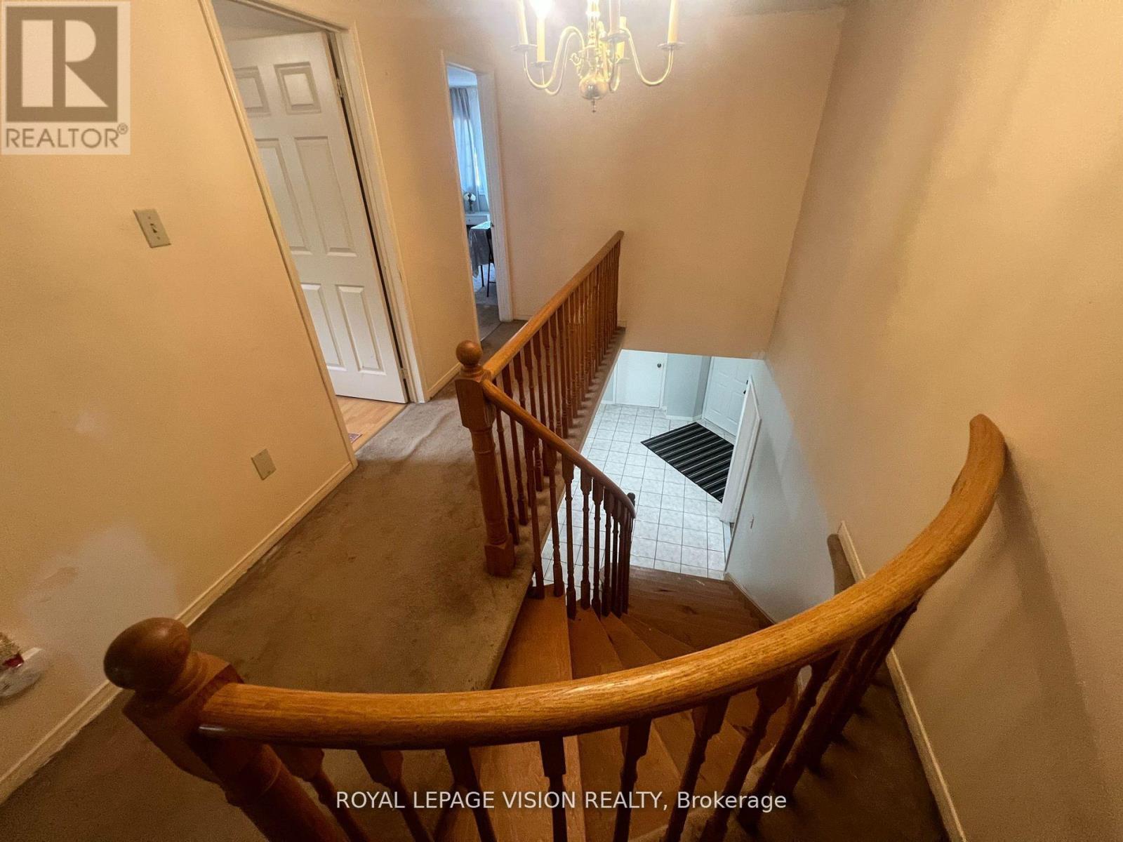 Upper - 2 Glenheather Terrace, Toronto, Ontario  M1B 5H3 - Photo 33 - E12319748