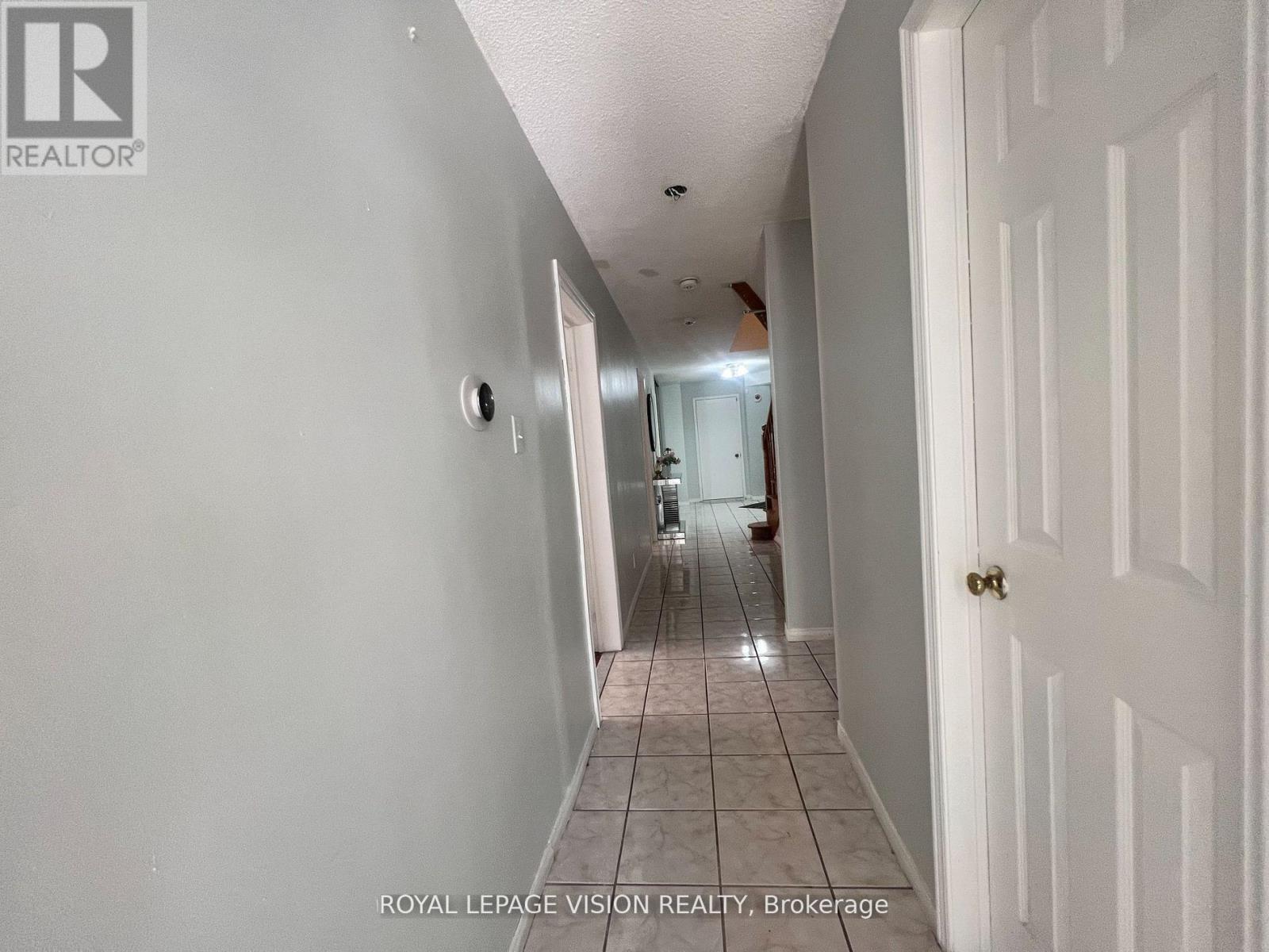 Upper - 2 Glenheather Terrace, Toronto, Ontario  M1B 5H3 - Photo 35 - E12319748
