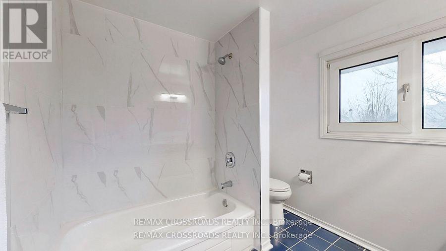 Upper Level - 72 Kerrigan Crescent, Markham, Ontario  L3R 7S7 - Photo 13 - N12319811