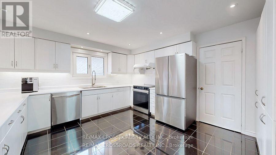 Upper Level - 72 Kerrigan Crescent, Markham, Ontario  L3R 7S7 - Photo 6 - N12319811