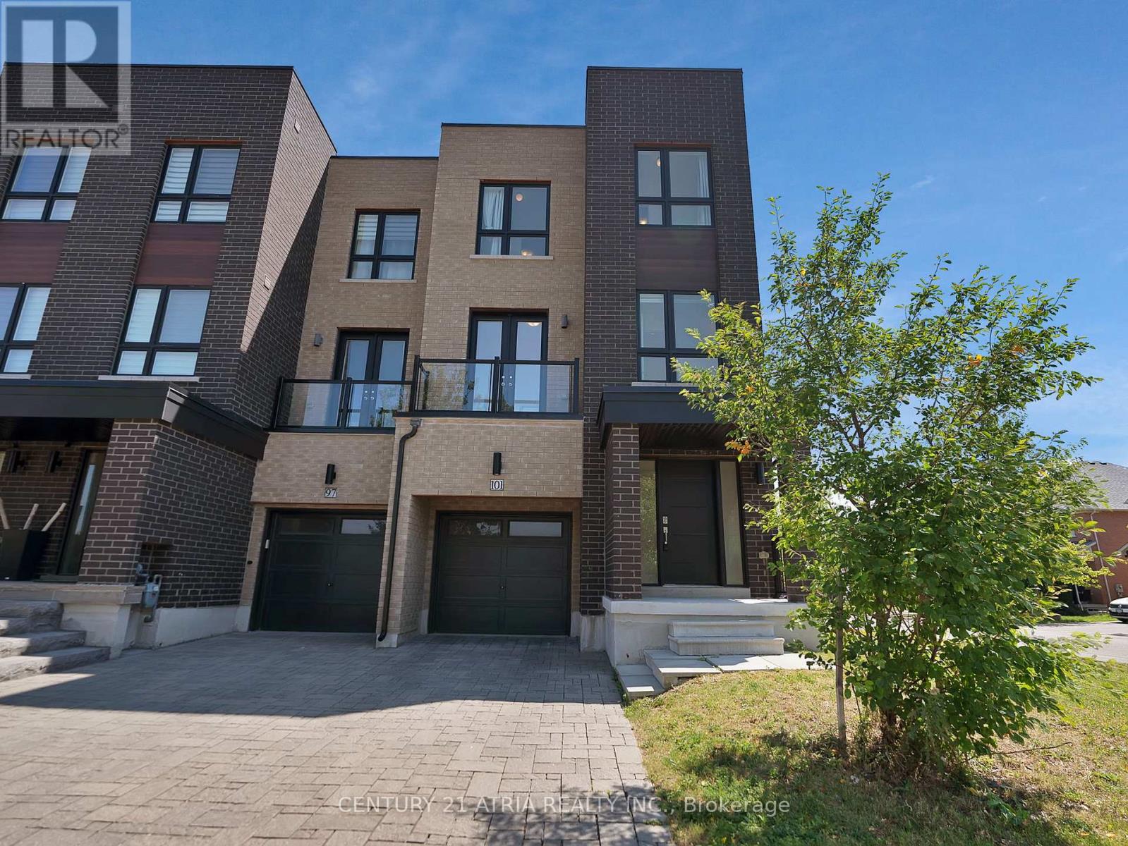 Property at 101 GRIDIRON GATE image 1