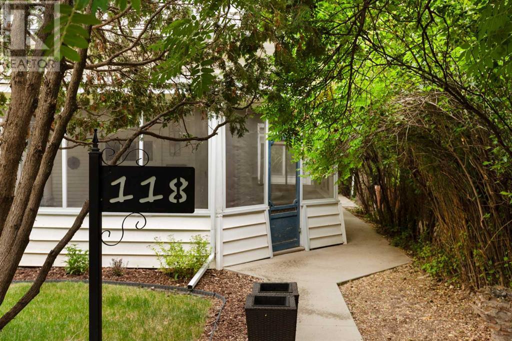 Property at 118 2 Street SW image 1