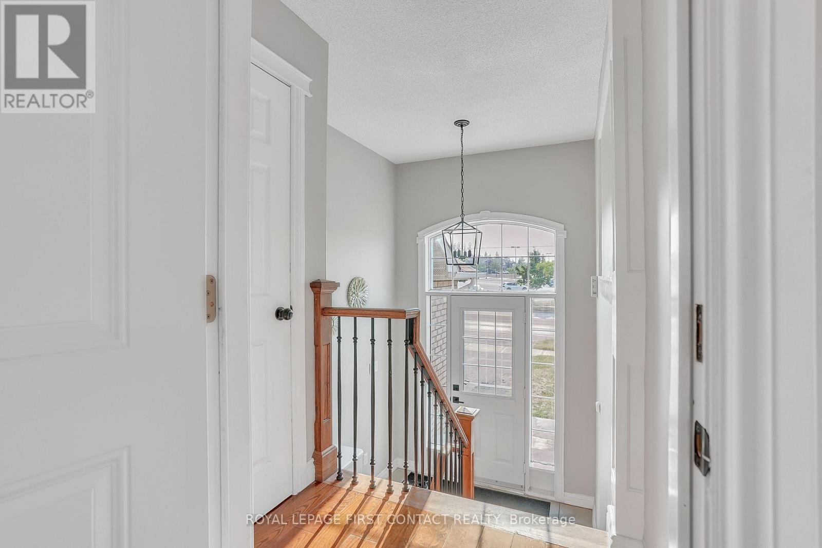 Upper - 81 Livingstone Street E, Barrie, Ontario  L4M 6Y2 - Photo 4 - S12319755