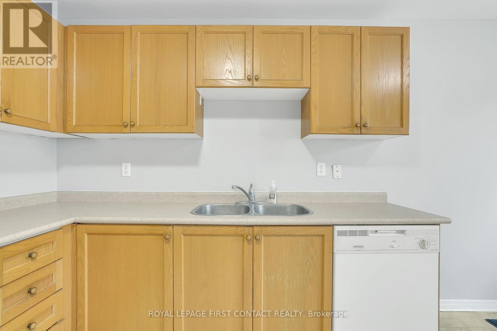 Upper - 81 Livingstone Street E, Barrie, Ontario  L4M 6Y2 - Photo 9 - S12319755
