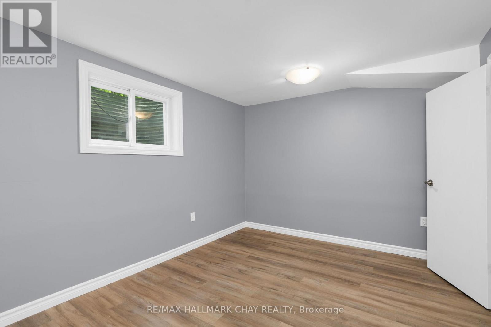 61 Corbett Drive, Barrie, Ontario  L4M 5V6 - Photo 14 - S12319775