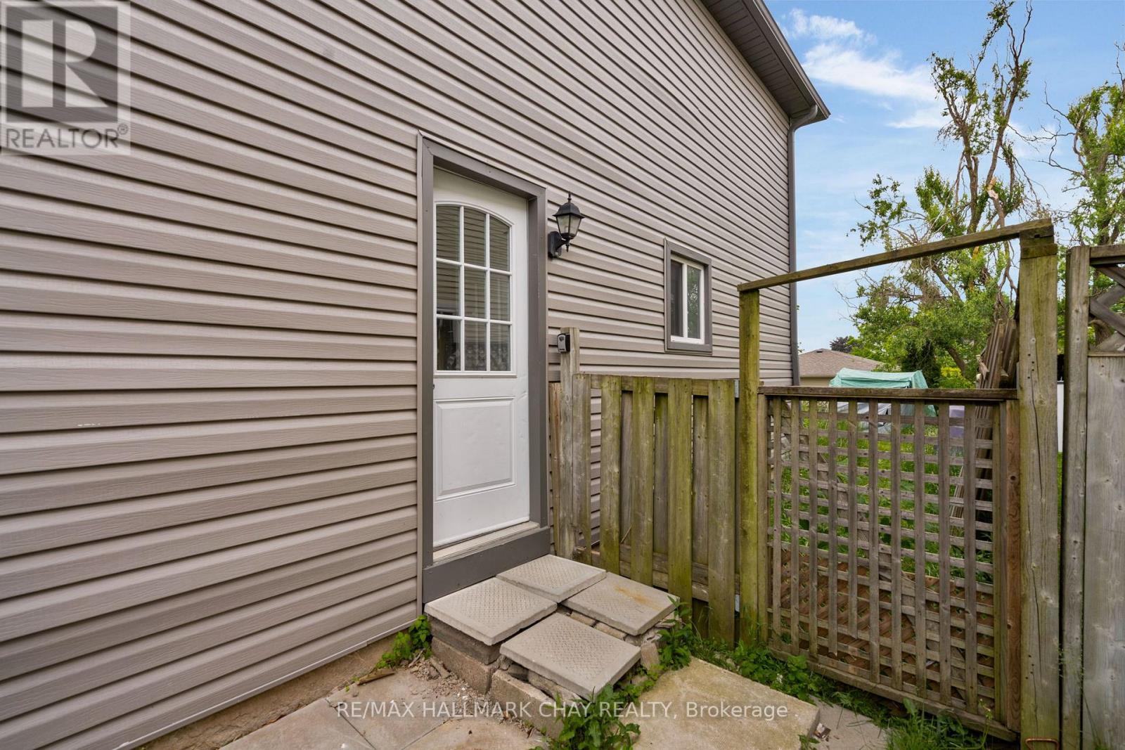 61 Corbett Drive, Barrie, Ontario  L4M 5V6 - Photo 19 - S12319775