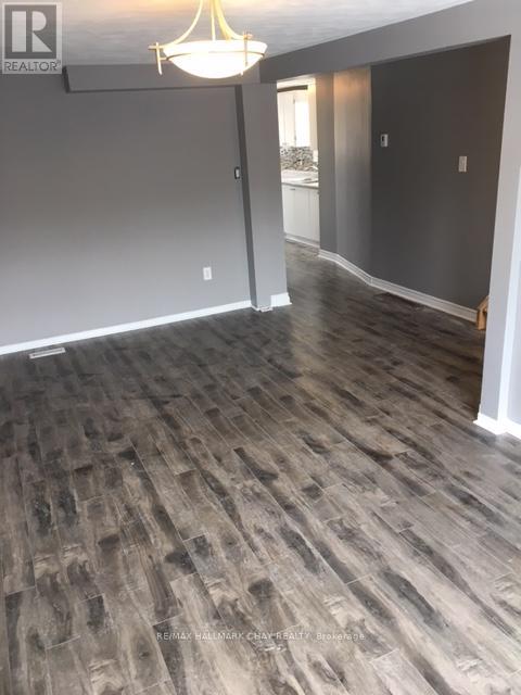 61 Corbett Drive, Barrie, Ontario  L4M 5V6 - Photo 6 - S12319775