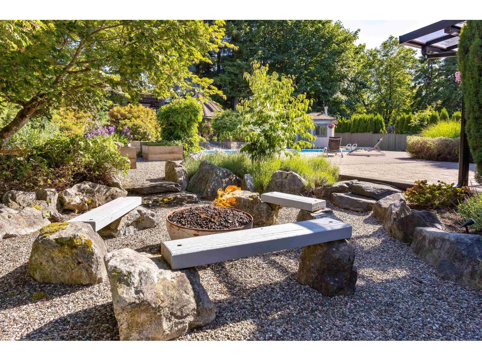 8531 Bannister Drive, Mission, British Columbia  V2V 6Y3 - Photo 8 - R3032818