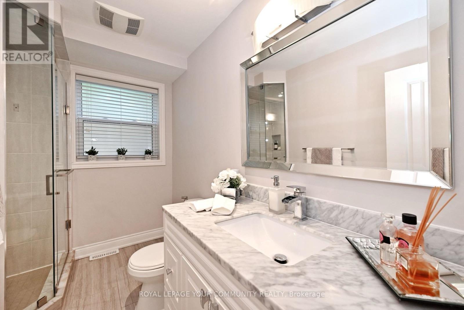 26 Kemano Road, Aurora, Ontario  L4G 2Y3 - Photo 19 - N12306723