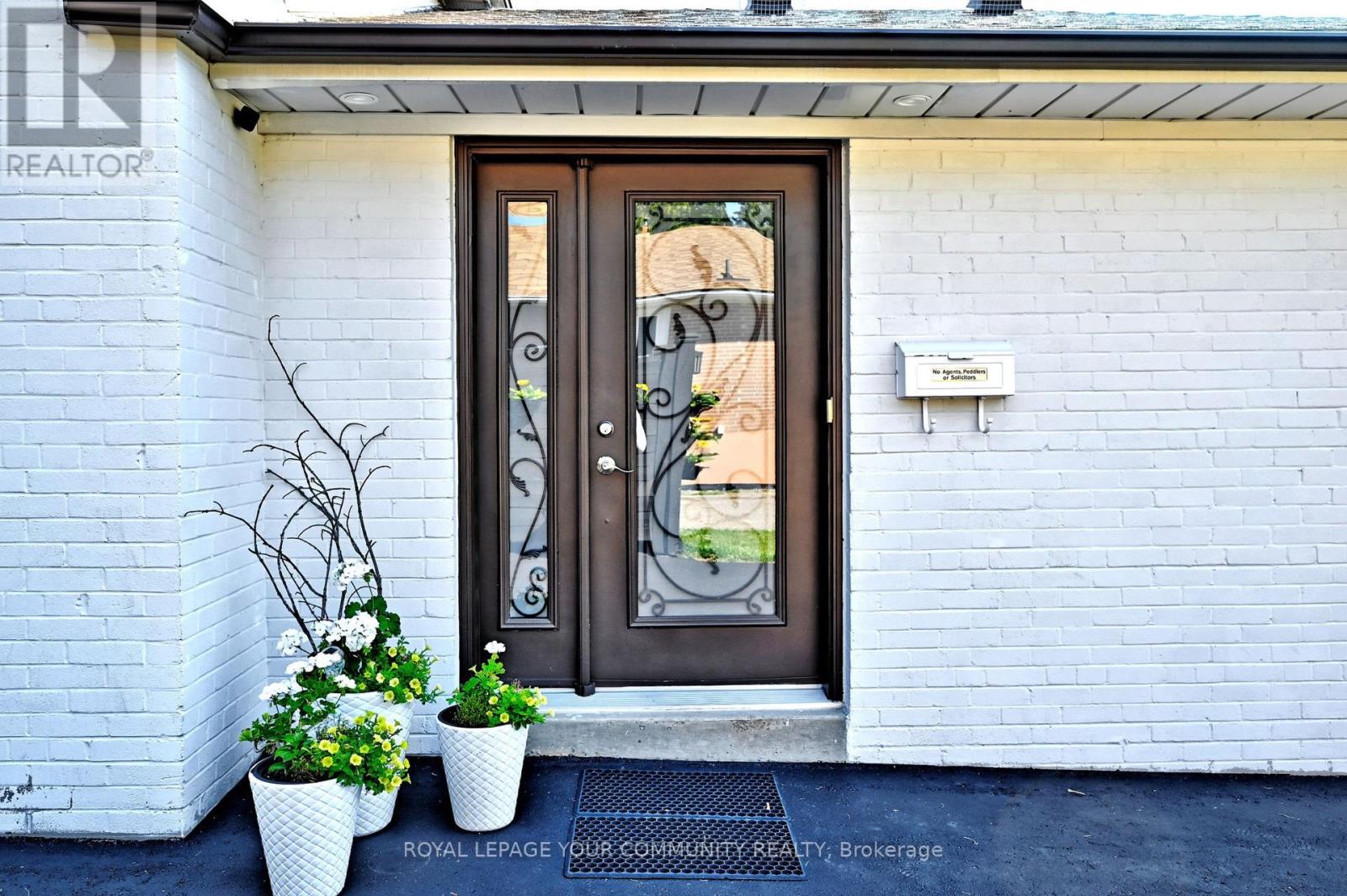 26 Kemano Road, Aurora, Ontario  L4G 2Y3 - Photo 5 - N12306723