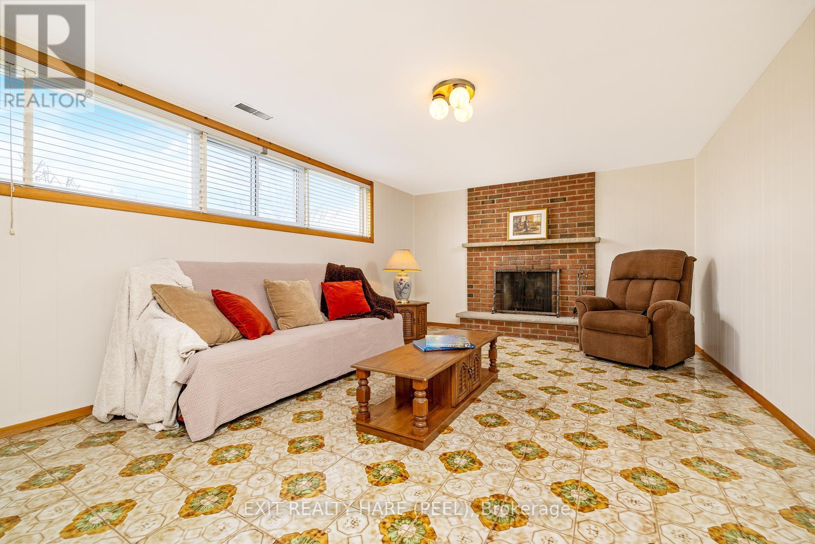 7 Meadowland Gate, Brampton, Ontario  L6W 3N8 - Photo 34 - W12319705