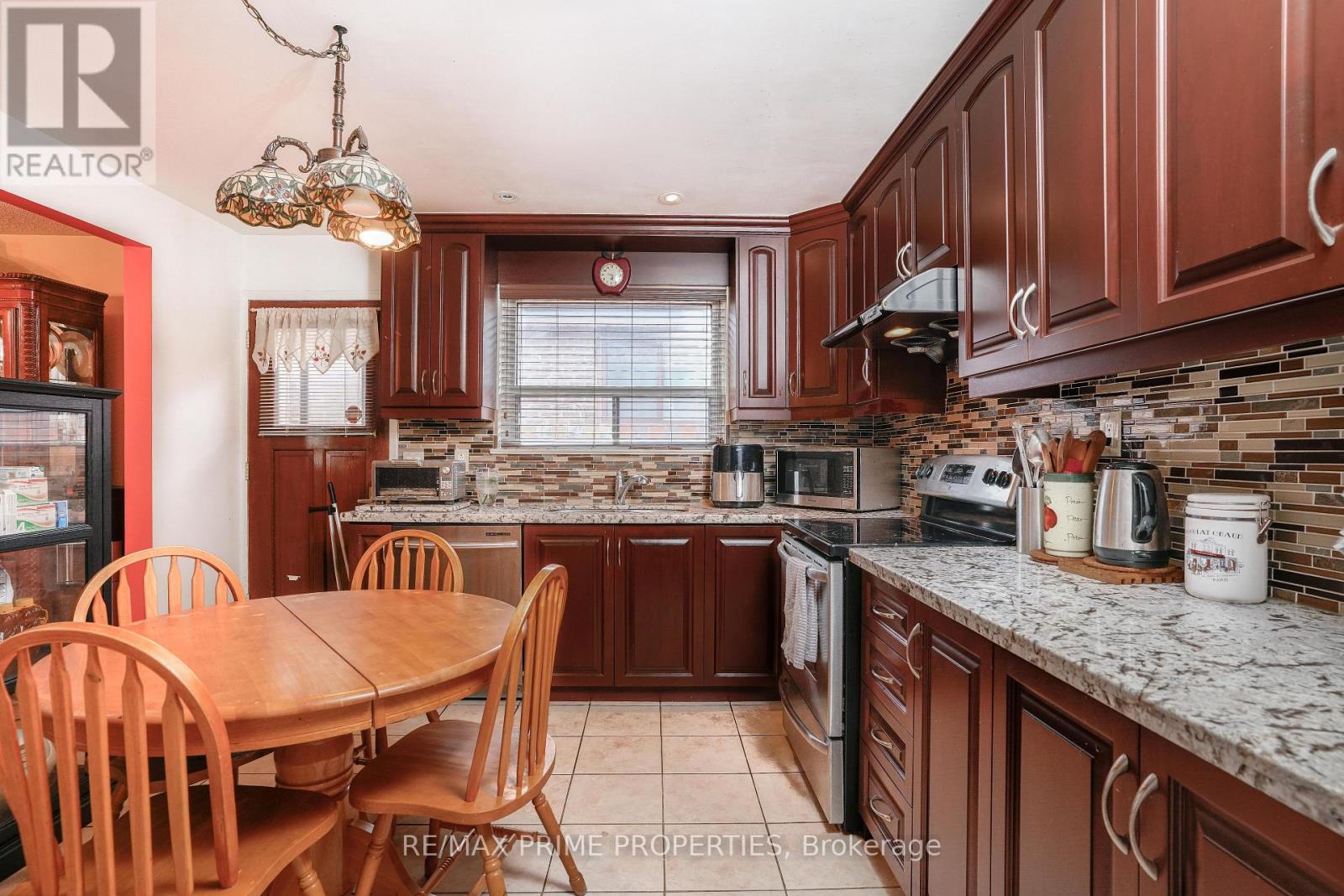 81 Silverstone Drive, Toronto, Ontario  M9V 3G4 - Photo 16 - W12319800