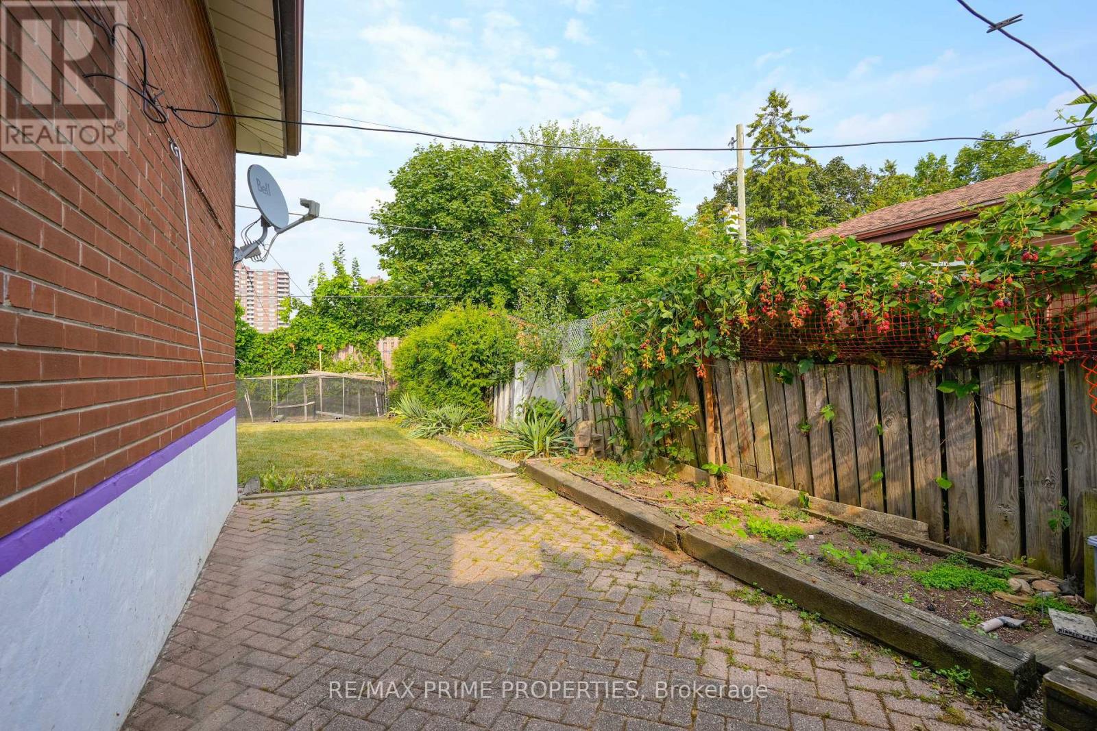 81 Silverstone Drive, Toronto, Ontario  M9V 3G4 - Photo 41 - W12319800